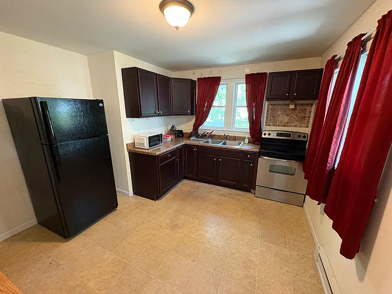 4 Seawanhaka Ave — Photo 3