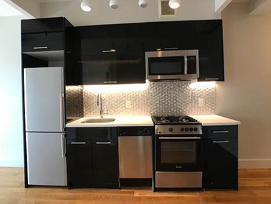 Rented by City Vista Inc | media 27