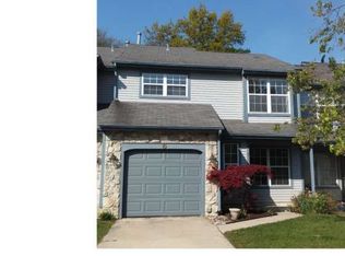6 Kettlebrook Dr, Mount Laurel, NJ 08054