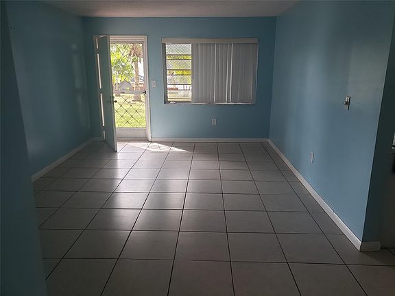 4th image of 75 NE 202nd Terrace #P 4