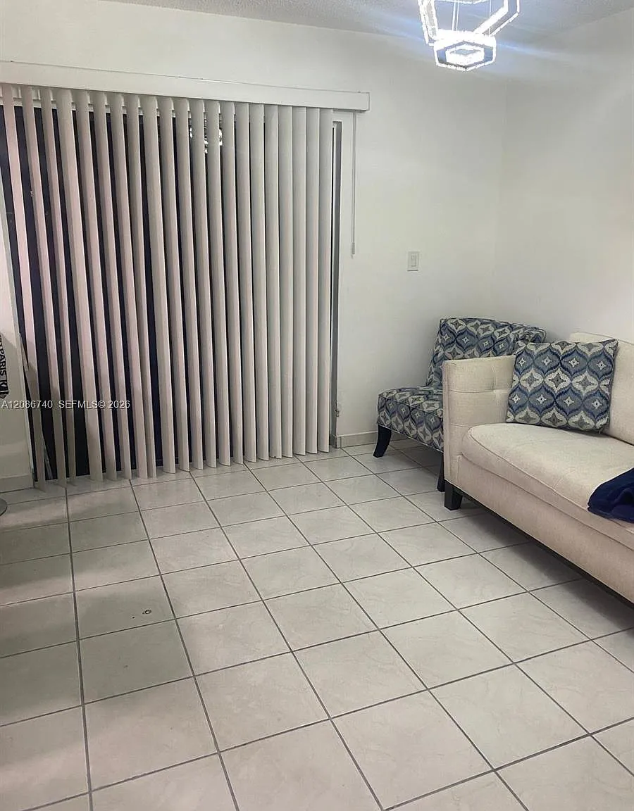 Quasar Twin Homes Condo — Photo 4