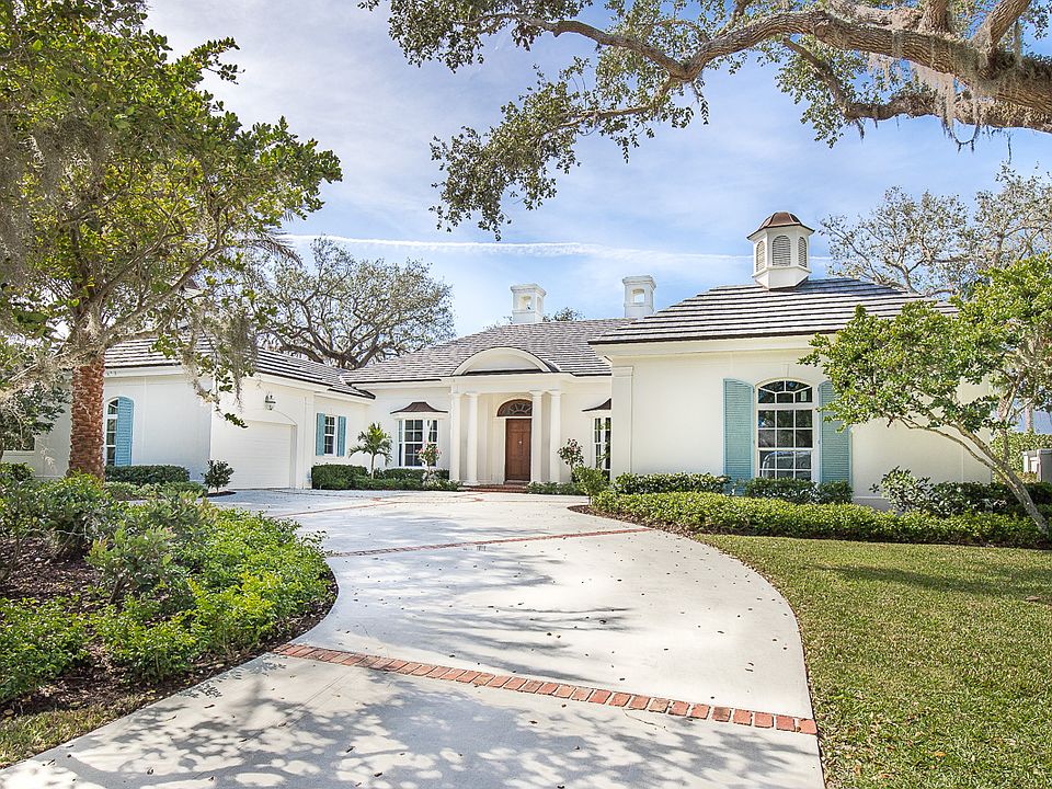 1st image of 411 Sabal Palm Ln