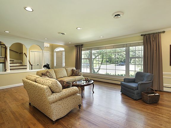 5th image of 1345 Eastcanton Ct