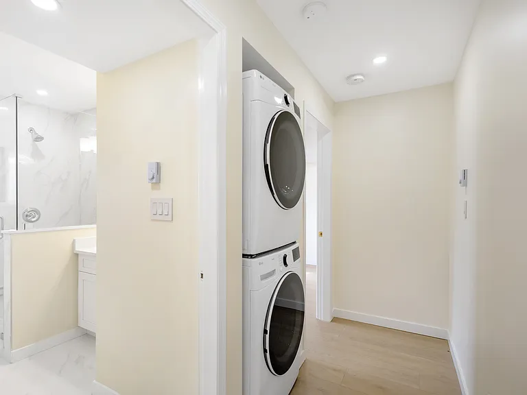 919 Younette Dr — Photo 11