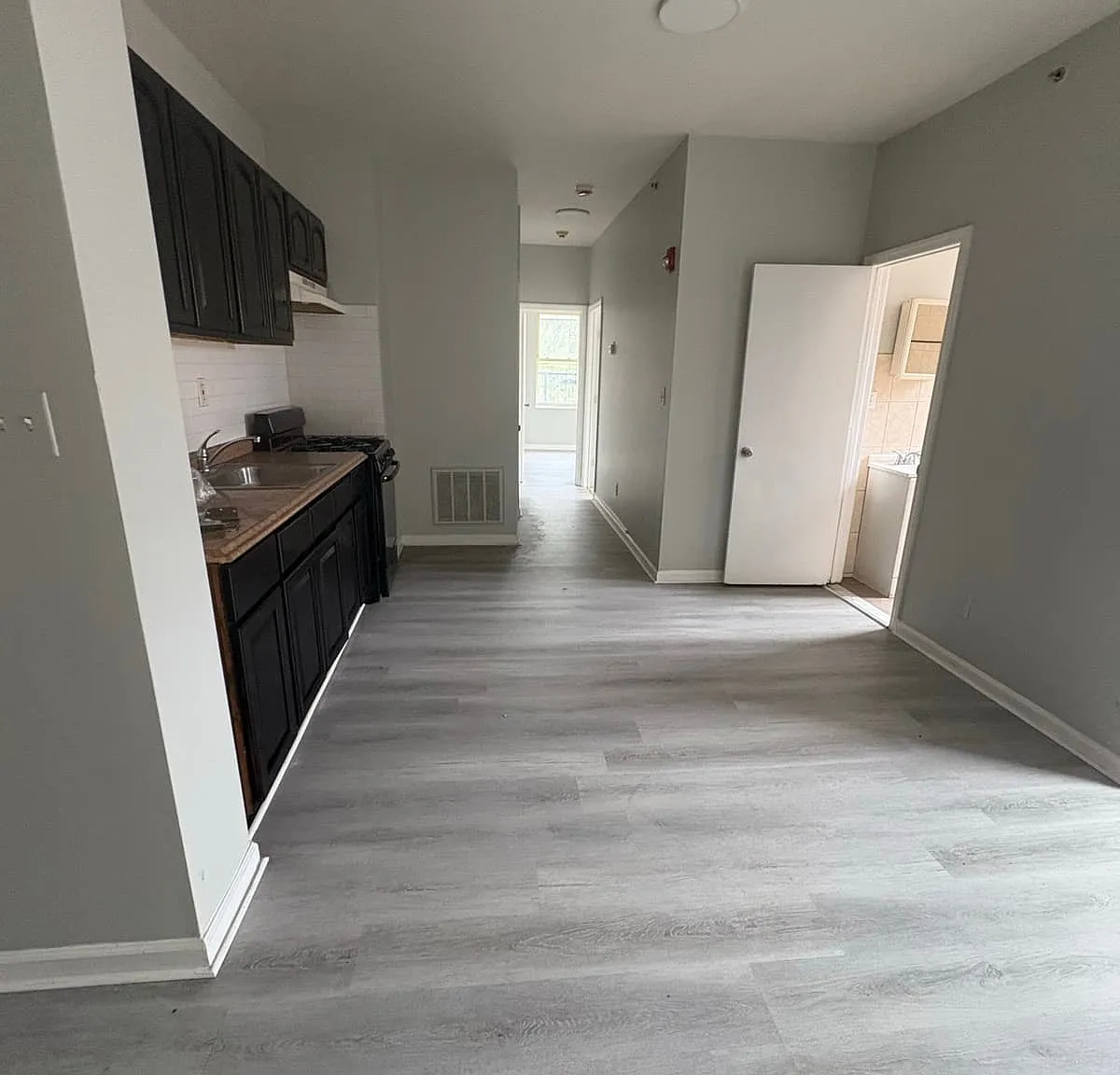 2 bed, 800 sqft, $1,695 — Photo 2