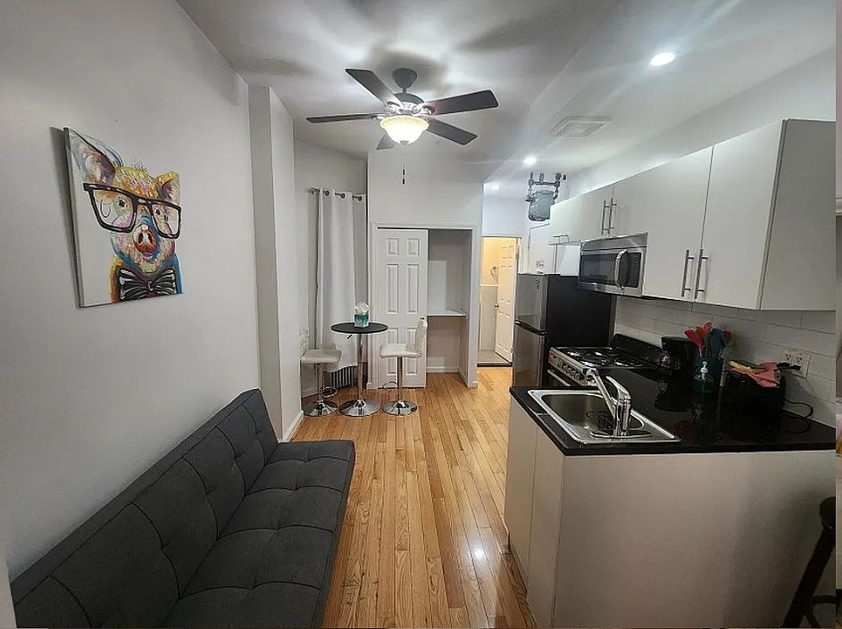 2nd image of 529 W 48th St APT 4