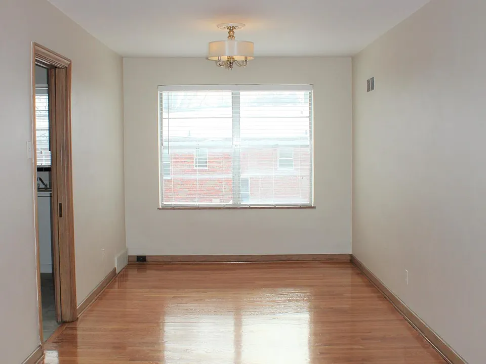 5850 Robert Ave #2W