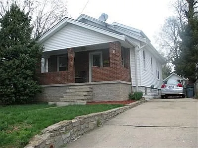 8 Rosebud Ave photo 1