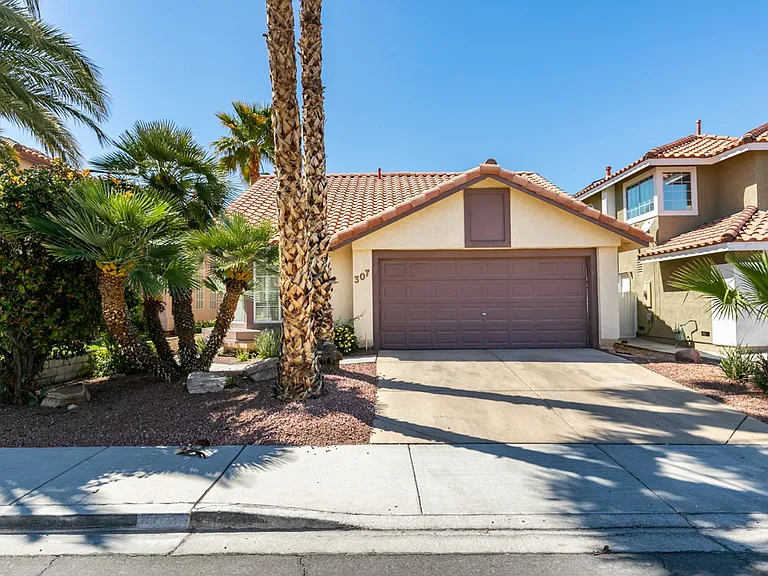 307 Cavalla St — Photo 1