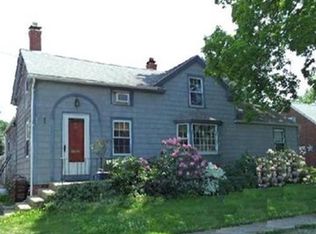 16 Gaylord Ct, Chicopee, MA 01013