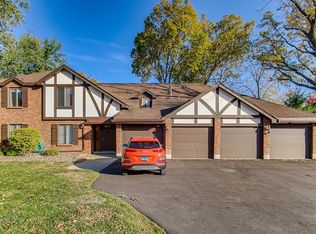 8246 Holly Ct #15B, Palos Hills, IL 60465