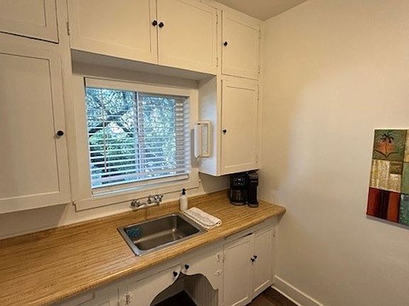 5th image of 127-135 Almond St #135-8