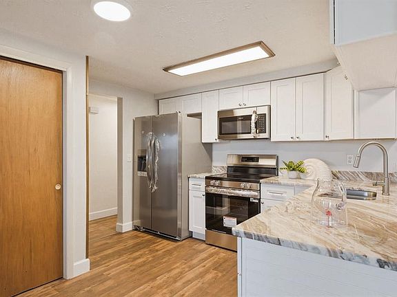 4th image of 3551 Darlington Rd