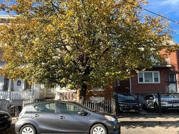 36 Hale Ave, Brooklyn, NY 11208