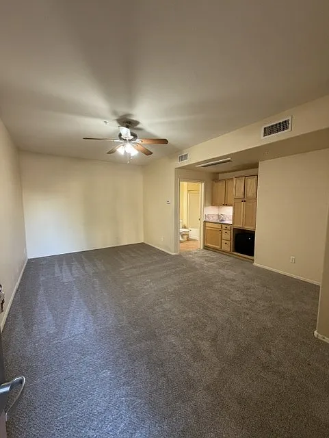 Studio, 350 sqft, $850 — Photo 1