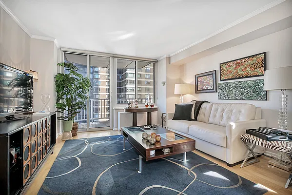 Sold by Compass | media 1