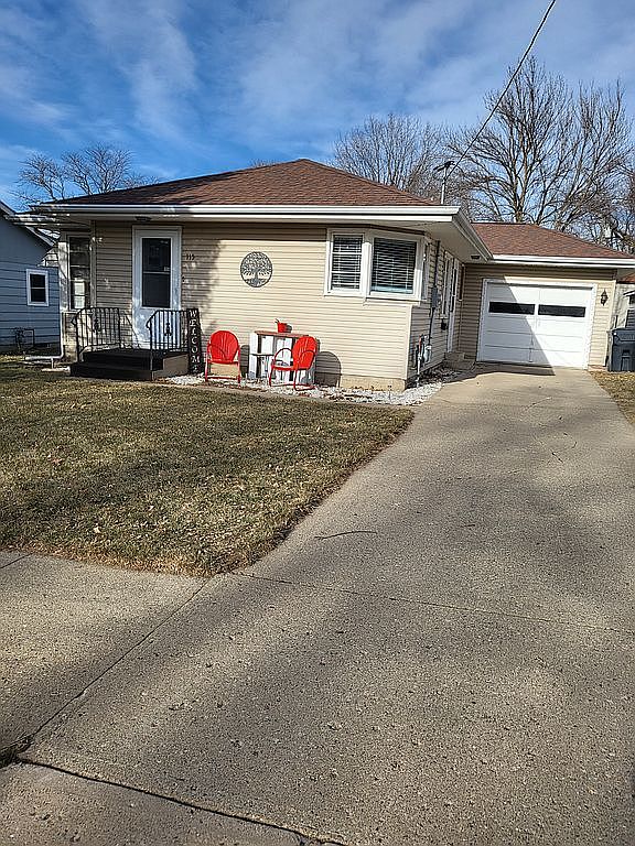 115 7th St SW, Le Mars, IA 51031 Zillow