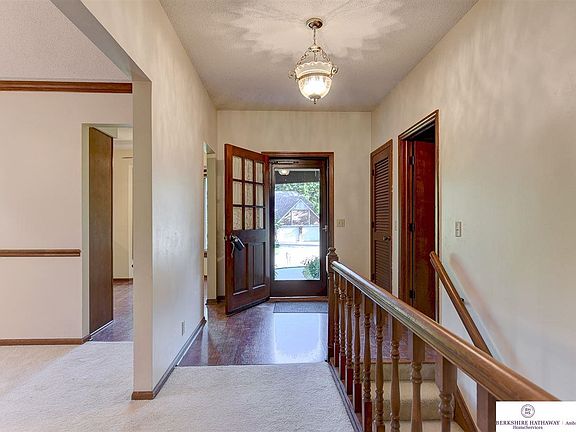 4th image of 15927 Nottingham Dr
