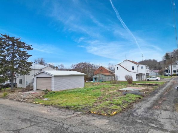 127&129 Virginia Street, Sistersville, WV 26175