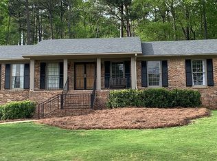 2346 Lime Rock Rd, Vestavia Hills, AL 35216