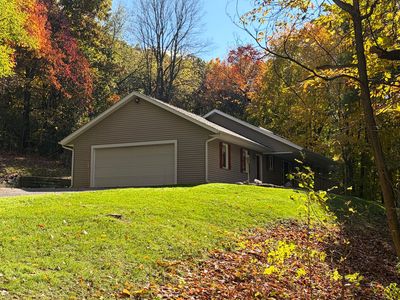 9114 N Riverview Dr, Kalamazoo, MI, 49004