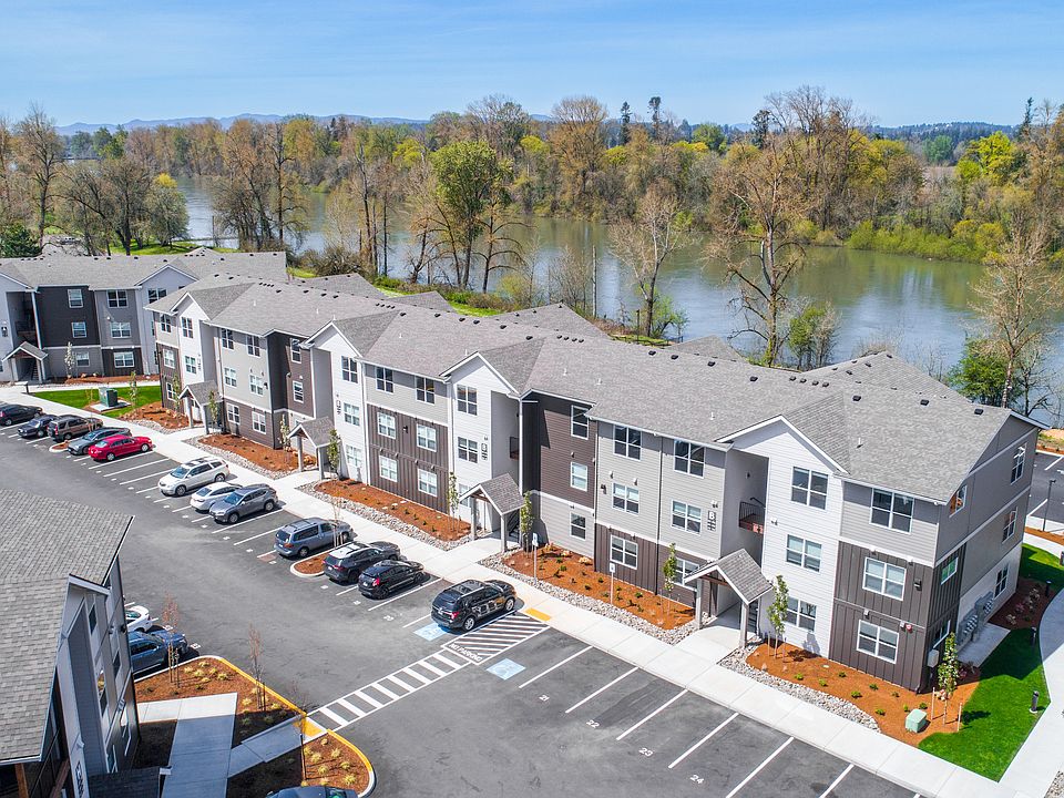 The Banks | Exterior