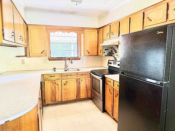 3rd image of 11766 Willow Oak Ave