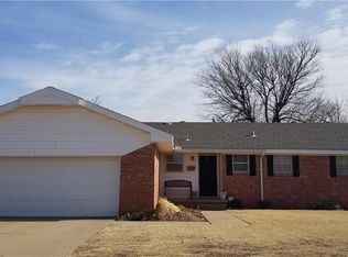 1908 N Bluebird Ln, Altus, OK 73521