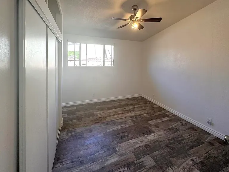 25189 Gentian Ave — Photo 15