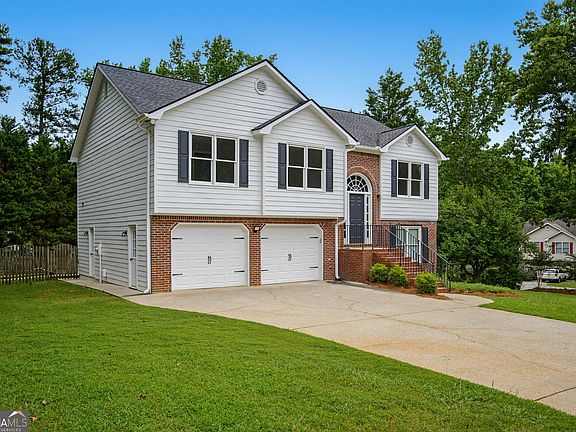 3rd image of 2303 Katie Ann Ln