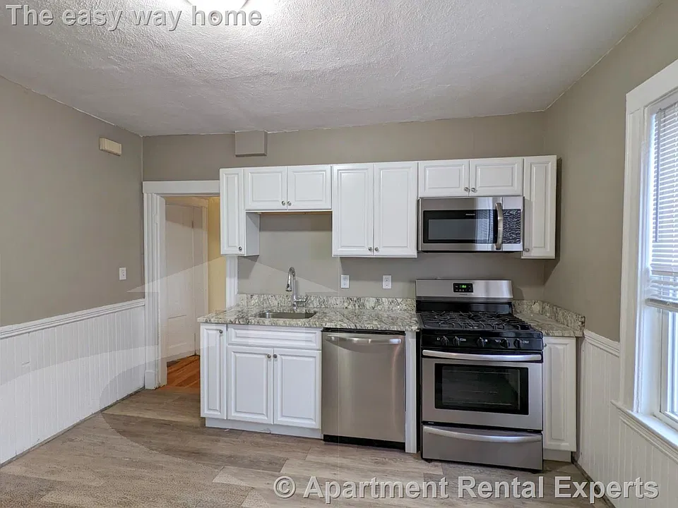 20 Perry St #1