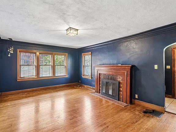 3rd image of 3816 Franklin Ave