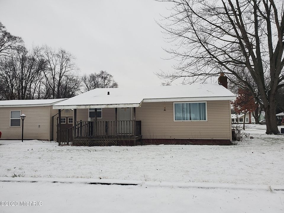 2nd image of 1300 5th St