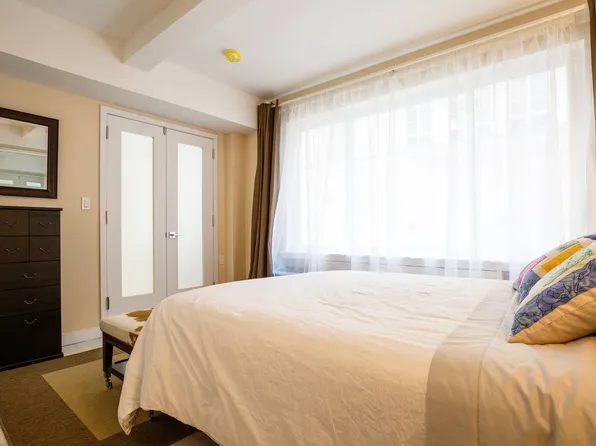 230 Central Park South image 6 of 17