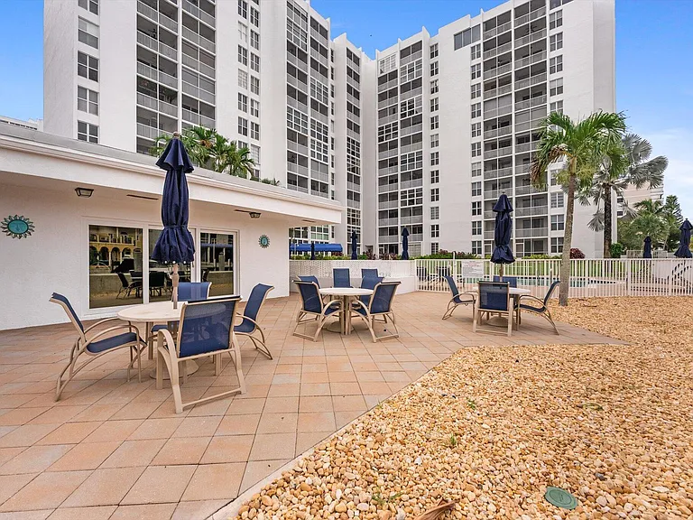 1391 S Ocean Blvd #906 — Photo 25