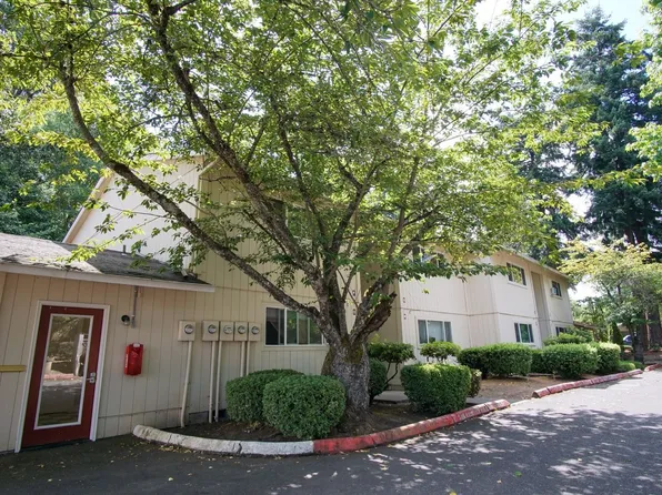 2775 NE Division St #X, Gresham, OR 97030