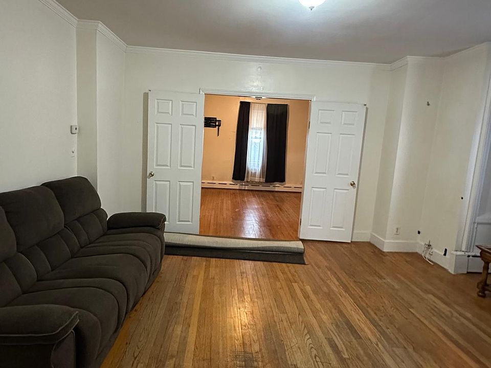 1st image of 41-43 Washington Pl #41A