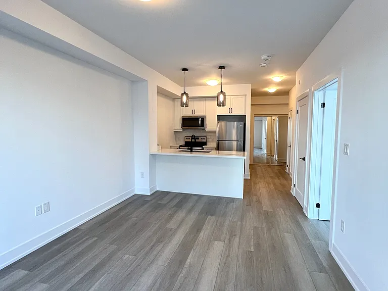 470 Dundas St E #715 — Photo 8