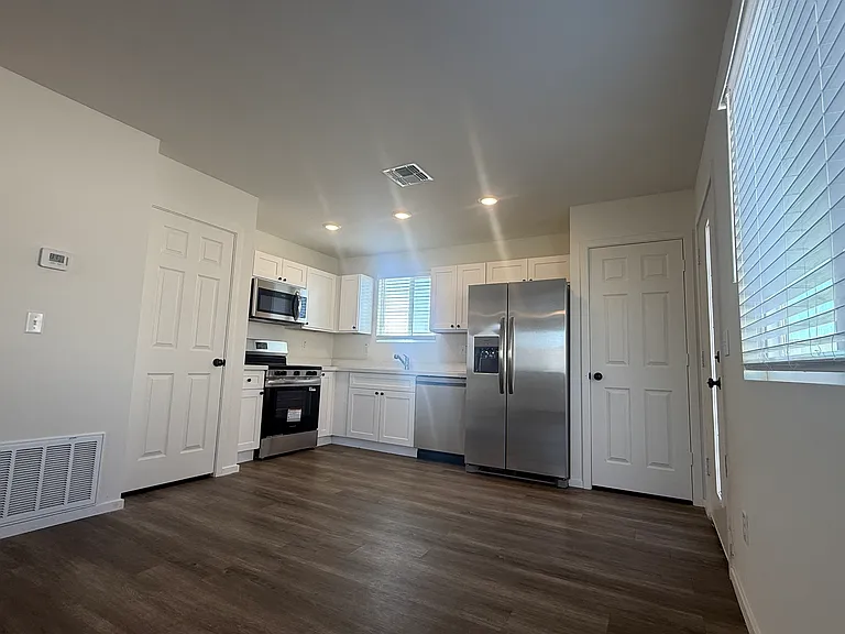 4037 S 12th St #205 — Photo 5