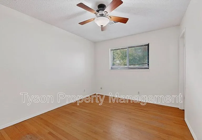 9509 Dona Marguerita Ave NE — Photo 13