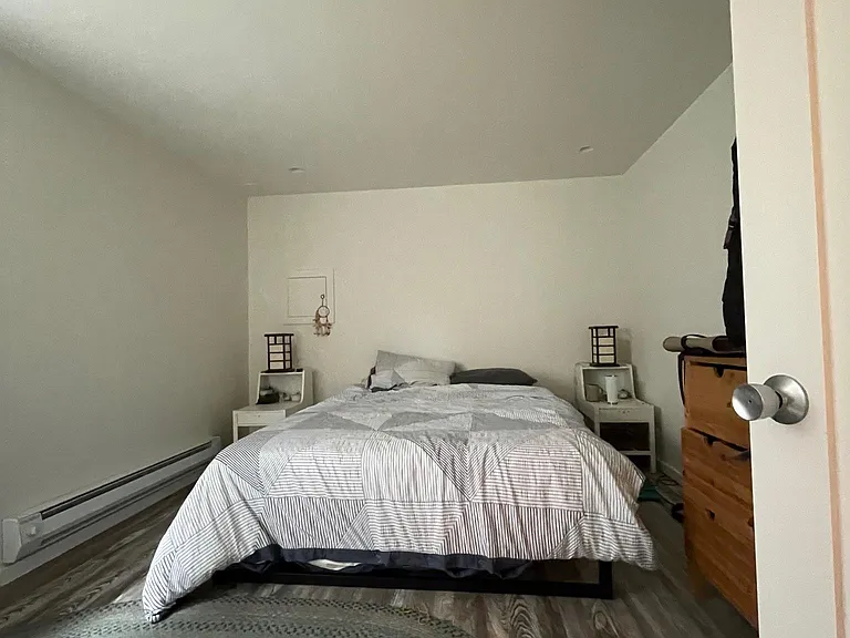 4732 35th Ave NE #B — Photo 5