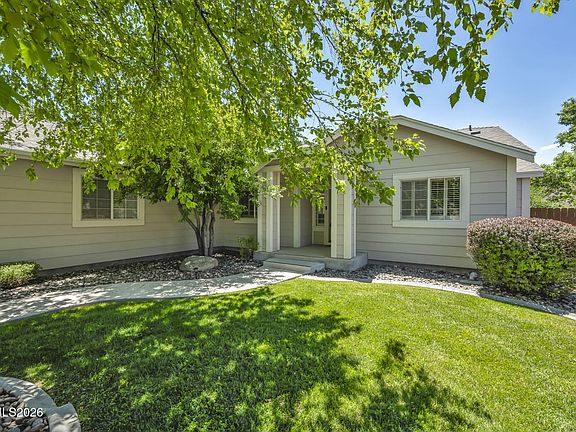 2nd image of 1800 Bougainvillea Dr