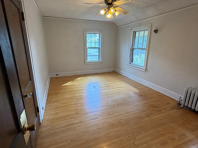 1828 Woodland Ave — Photo 3