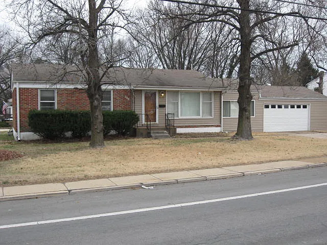 600 Graham Rd photo 1