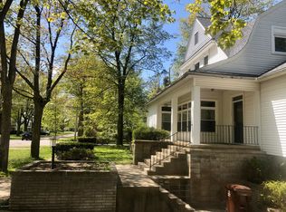 112 W Maple St, Shepherd, MI 48883
