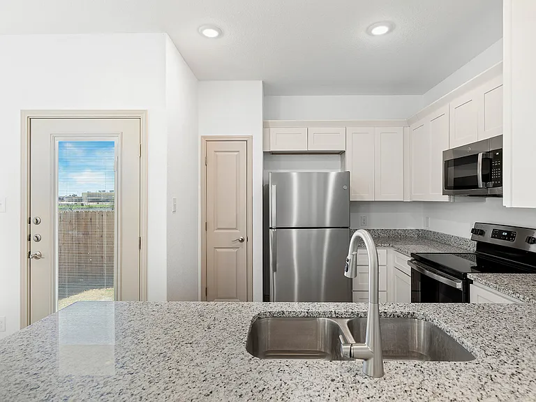 7523 Gramercy Way #101 — Photo 11