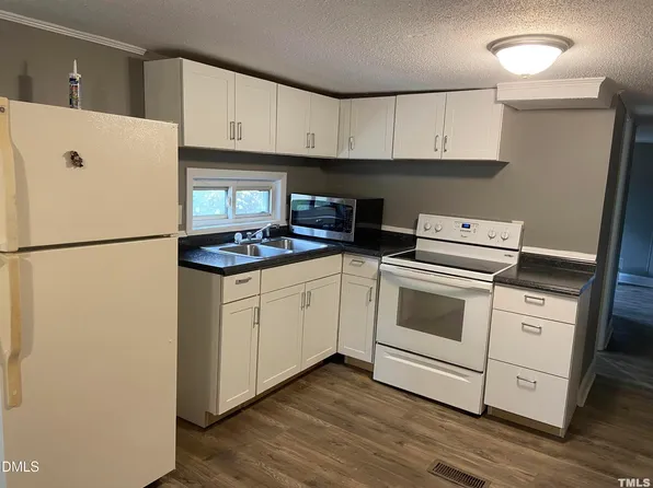 171 W Holly Springs Rd, Holly Springs, NC 27540