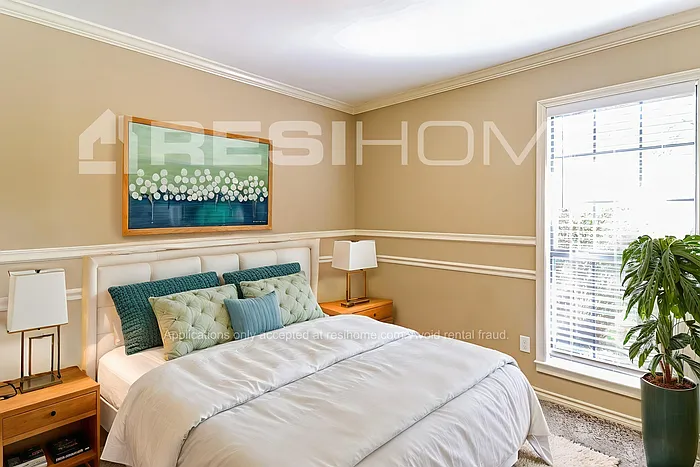 1541 N Valley Pkwy — Photo 11