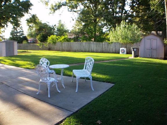 5th image of 619 W Buena Vista Rd
