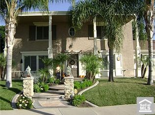 2333 N Robinhood Pl, Orange, CA 92867